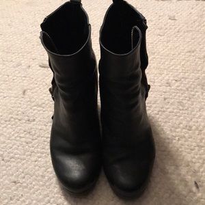 COPY - Nine West black leather wedge boots with s…